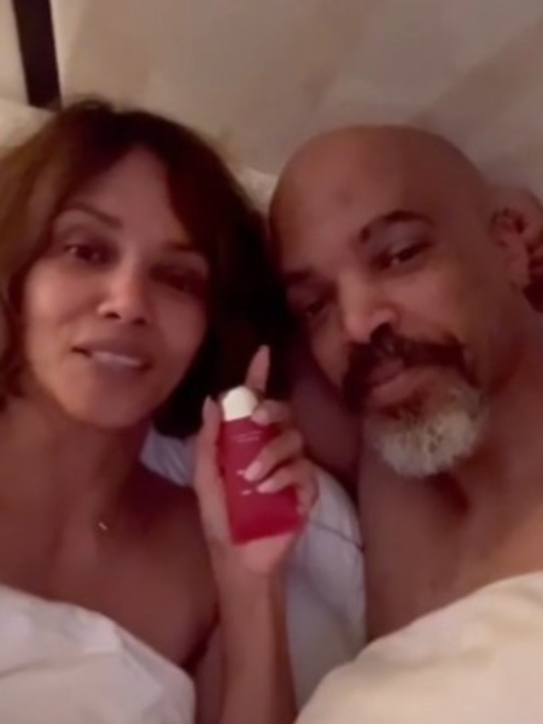 Halle Berry and a very patient Van Hunt.