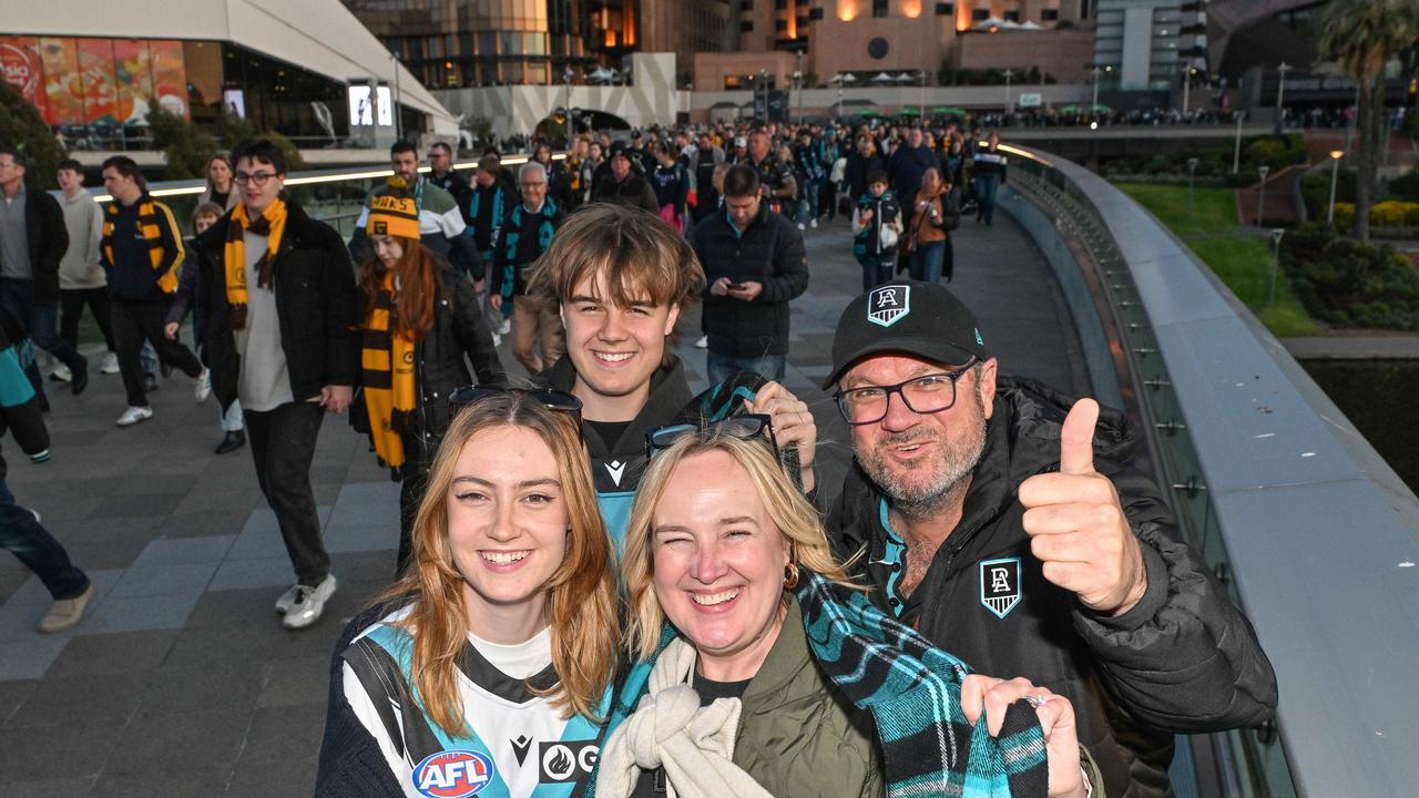 SEPTEMBER 13, 2024: Hannah, Matthew, Sonya and Dave Hughes arriving for the Port v Hawthorn semi final at Adelaide Oval. Picture: Brenton Edwards