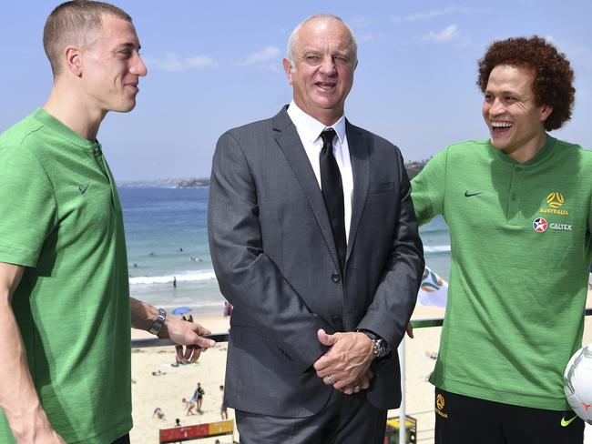 (L-R) Socceroos Alex Gersbach, Socceroos Head Coach Graham Arnold and Mustafa Amini are seen posing for a portrait at a press conference in Sydney, Thursday, December 20, 2018. The Socceroos will name Australia's 23-player squad for the AFC Asian Cup UAE 2019. (AAP Image/Brendan Esposito) NO ARCHIVING