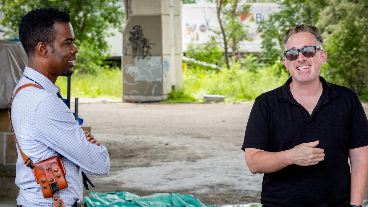 Chris Rock and Darren Lynn Bousman on the set of Spiral: From the Book of Saw.