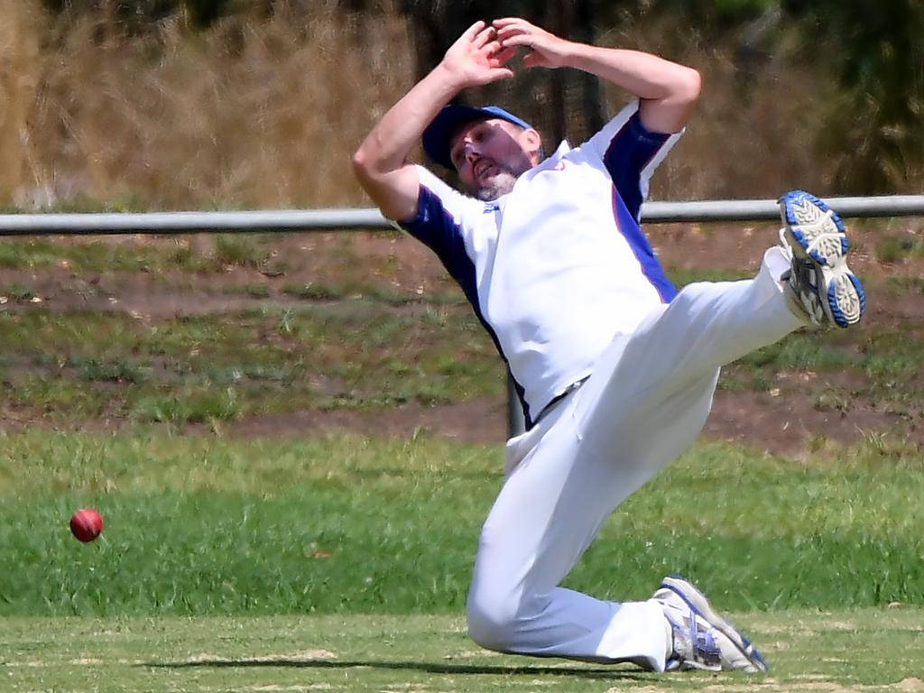 Banyule’s Jeff Wilson grasses a chance against Epping. Picture: Andy Brownbill