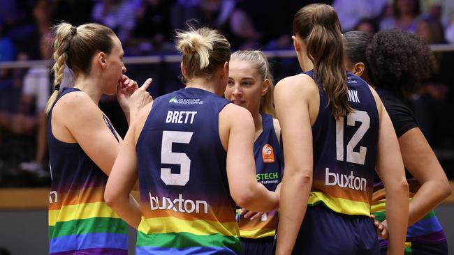 Geelong players huddle during their round 14 WNBL loss to Bendigo. Picture: Kelly Defina/Getty Images