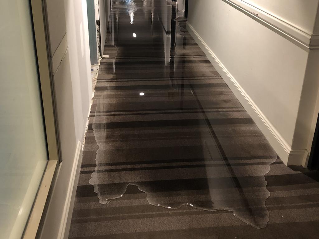 Sydney storm. Flooding level 3 Rydges Sydney Central, 28/11/18. Photo: NEALE MAYNARD (NeWs Corp staff)