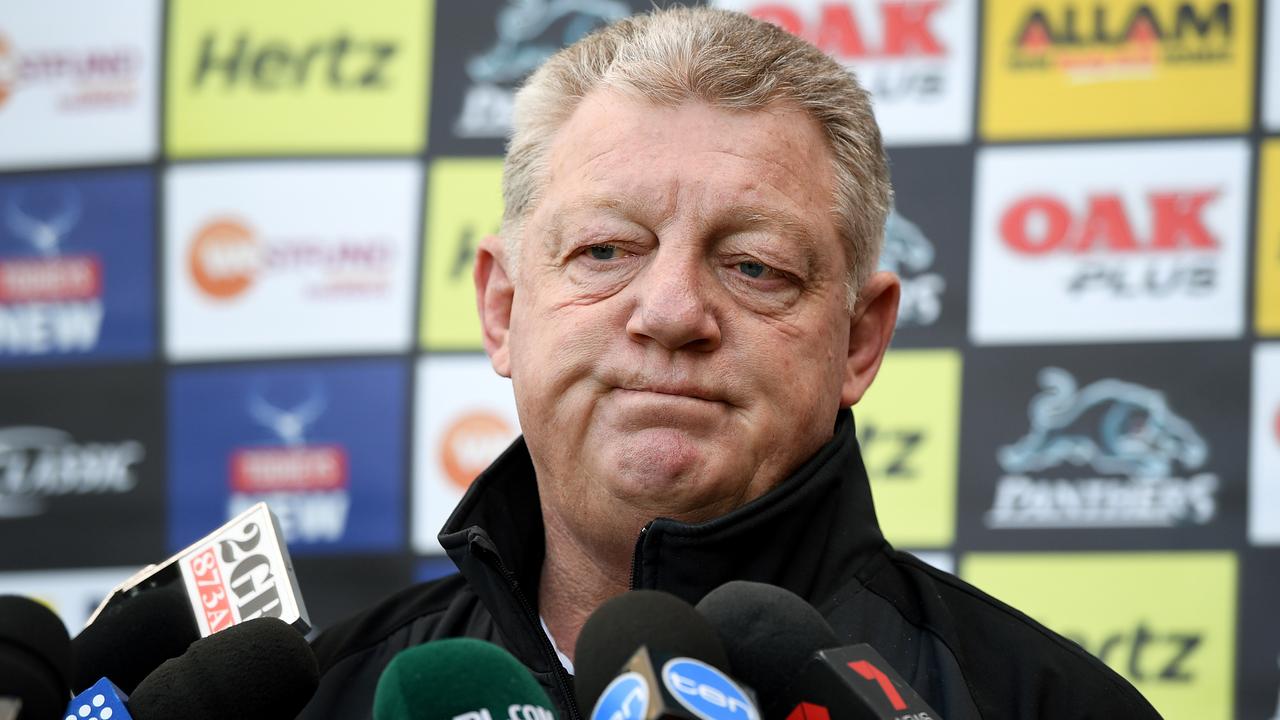 Penrith Panthers general manager Phil Gould has moved to secure Ivan Cleary.