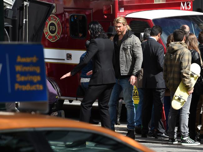 Hollywood actors Chris Hemsworth (right) and Tom Hiddleston act a scene during the filming of the movie Thor: Ragnarok in Brisbane. Picture: AAP