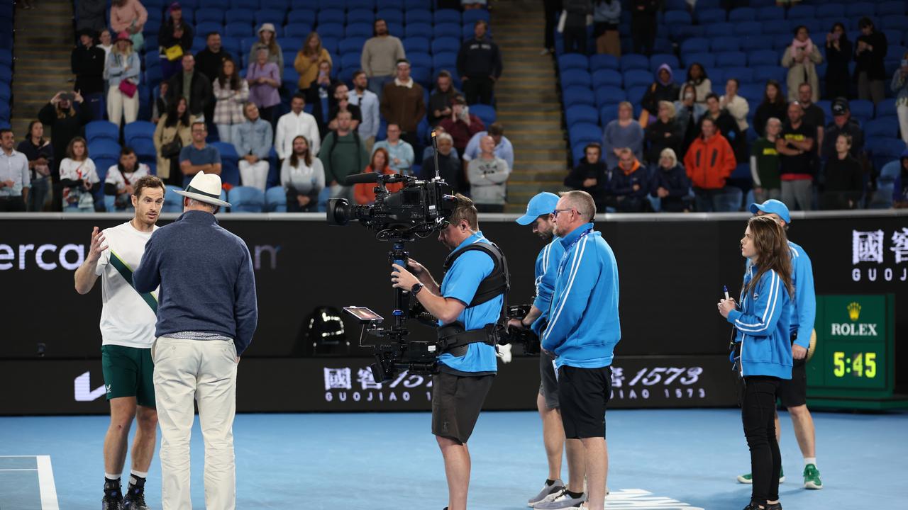 Murray let his feelings known on court. (Photo by Clive Brunskill/Getty Images)