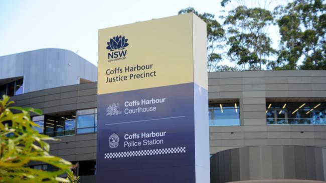 Opening of the new Court House, Justice Precint  in Coffs Harbour. Smoking ceremoney, Andrew Fraser MP,Mark Flanders, David Carriage [smoker], Ms Cassandra Banks, The Hon. Brad Hazzard MP.28 January 2015.Photo Leigh Jensen / Coffs Coast Advocate