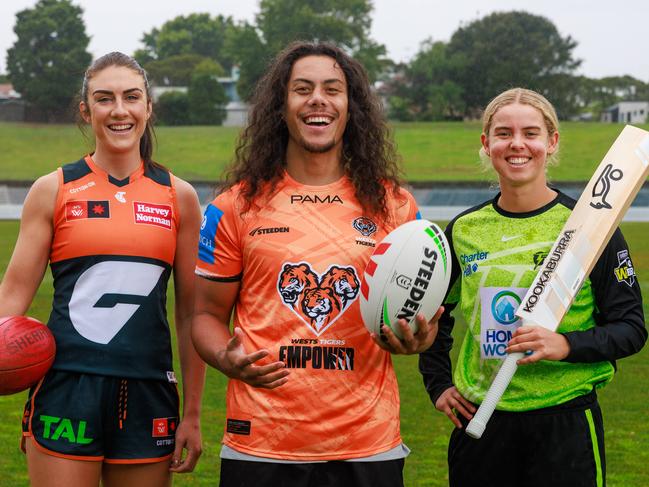 Weekend Telegraph. 19, November, 2024.(Story- Women in Sport). Eilish O'Dowd (AFLW) Jerome Luai and Phoebe Litchfield (WBBL) at Henson Park, Marrickville, today.Picture: Justin Lloyd.