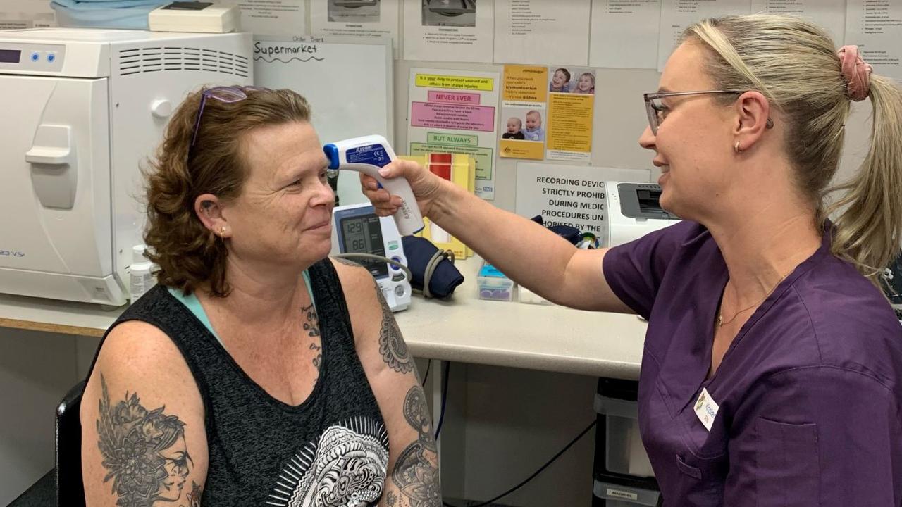 Kristen Jefferson (right) is one of 14 nurses who is participating in the Australian Primary Health Care Nurses Association (APNA) Chronic Disease Management and Healthy Ageing Program.