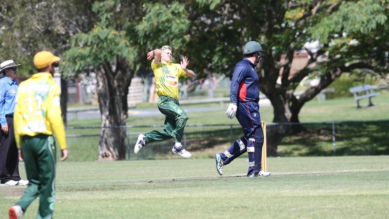 Queens vs. Surfers Paradise (batting) Ellis McCarthy. 18 November 2023 Southport Picture by Richard Gosling