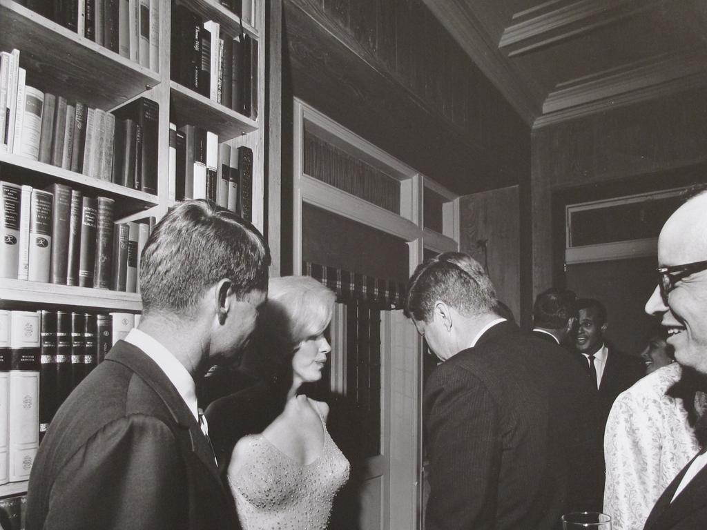 JFK and Marilyn Monroe `Tryst' House Hits Market for $5 Million - Bloomberg