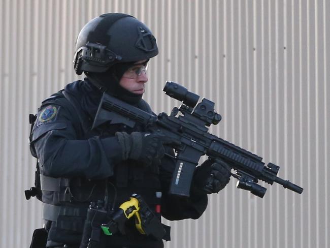 Goolwa incident, Police responding, at a home near the corner of Gardiner Street and Elder Street, Goolwa this afternoon. 25/08/15  Picture: Stephen Laffer