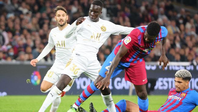 Garang Kuol was not overawed by Barcelona. Photo by DAVID GRAY / AFP.
