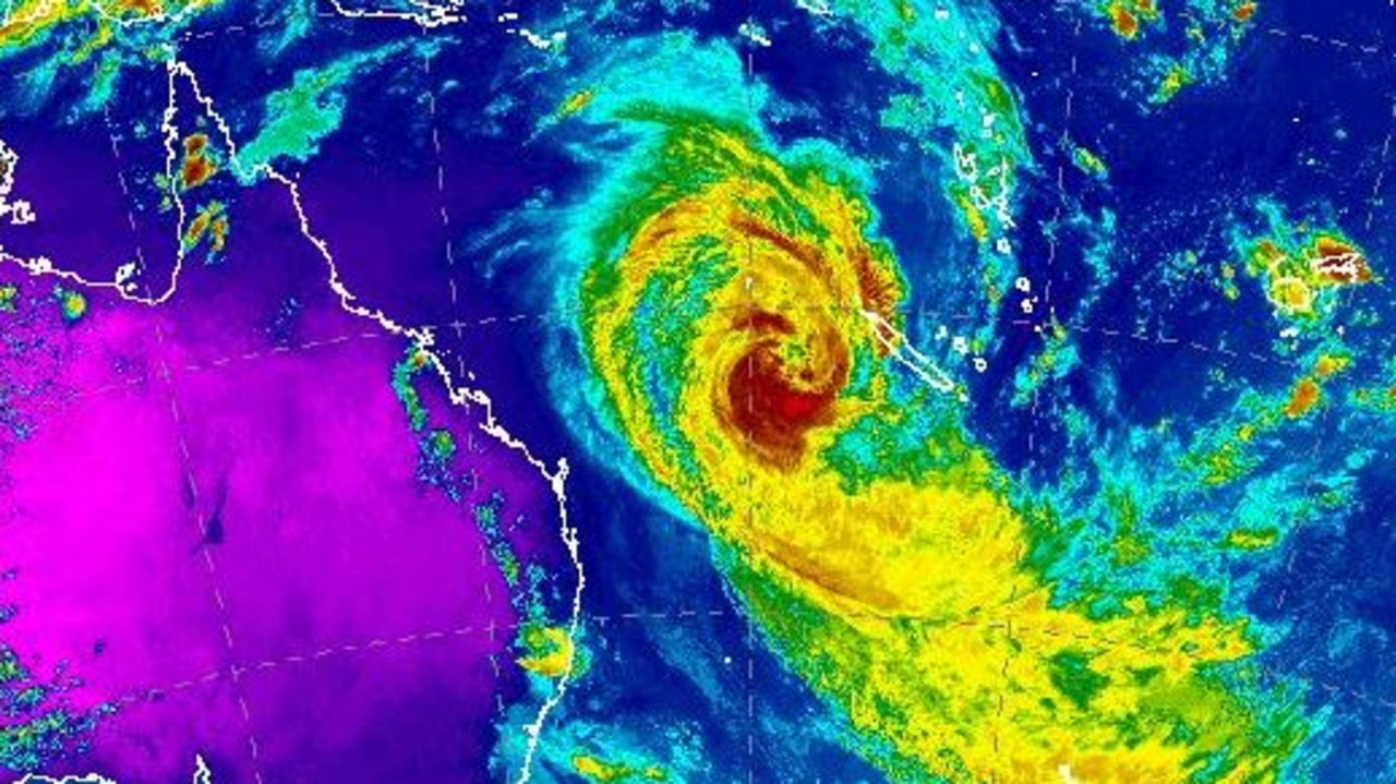 A Bureau of Meteorology radar image shows Cyclone Oma on a path for southeast Queensland, updated on Wednesday night.