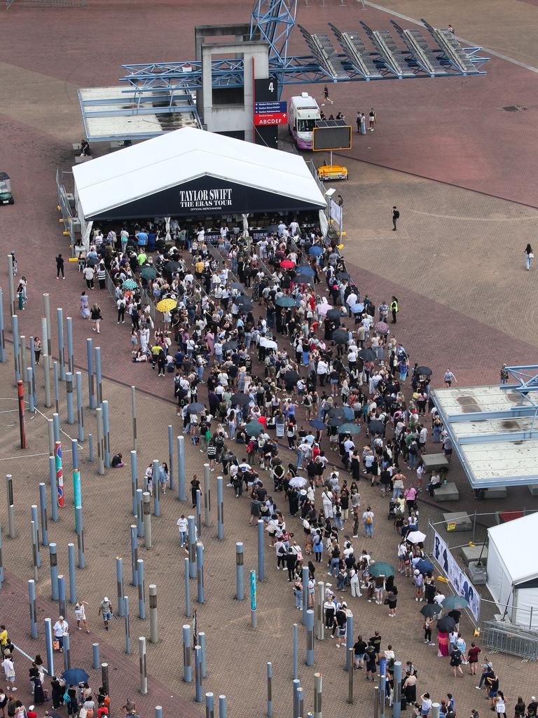 Taylor Swift fans are seen lining up for hours to get merchandise. Picture: NCA NewsWire / Gaye Gerard