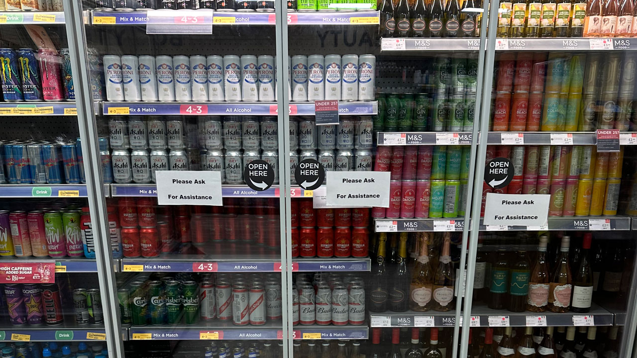 <h2>Alcohol</h2><p>Did you know you can buy a can of Peroni alongside your Powerade in an English train station? Even better: you can pick up a <span>&pound;</span>15 ($29.50) pack of Madr&iacute; Excepcional (cheap Spanish beer) in the supermarket (along with a bottle of wine and a bottle of vodka), no questions asked.</p>