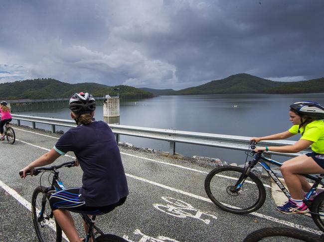 The Hinze Dam in Advancetown. Picture: NIGEL HALLETT