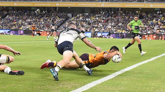 Kotoni Staggs scores against the Cowboys.