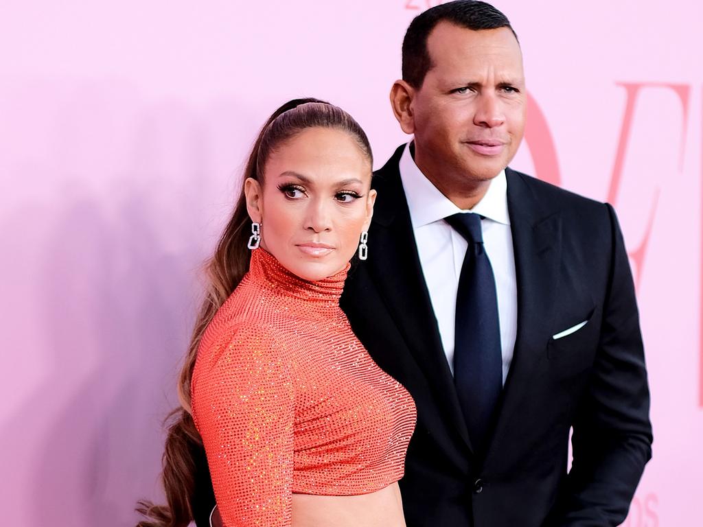 Jose Canseco brings Jennifer Lopez into his A-Rod feud