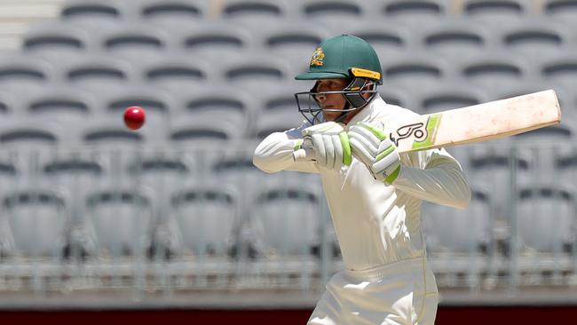 Usman Khawaja delivered a match-winning knock in Perth. (AAP Image/Richard Wainwright) 