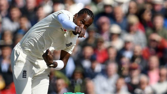 England's Jofra Archer appeared to bowl within himself on the first day of the fourth Ashes Test.