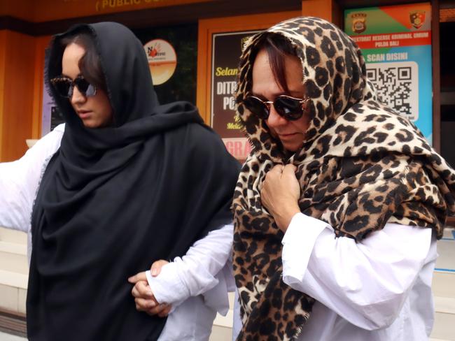 NETWORK SPECIAL. NO AUS, NO NEWS.COM , PLEASE CONTACT NETWORK PICTURE DESK BEFORE PUBLISHING. , Lamar Ahchee's mother and sister arrived to Bali Police HQ with Australian bodyguard John McCloud in Bali June 2, 2025. Lamar was arrested on last Thursday after received a package contained 1.8 kg Cocaine. (Photo. Lukman S. Bintoro), LamarÃ¢â¬â¢s mother and sister arrived to Bali Police HQ to visit him in Bali June 2, 2025. Lamar was arrested on last Thursday after received a package contained 1.8 kg Cocaine. (Photo. Lukman S. Bintoro)