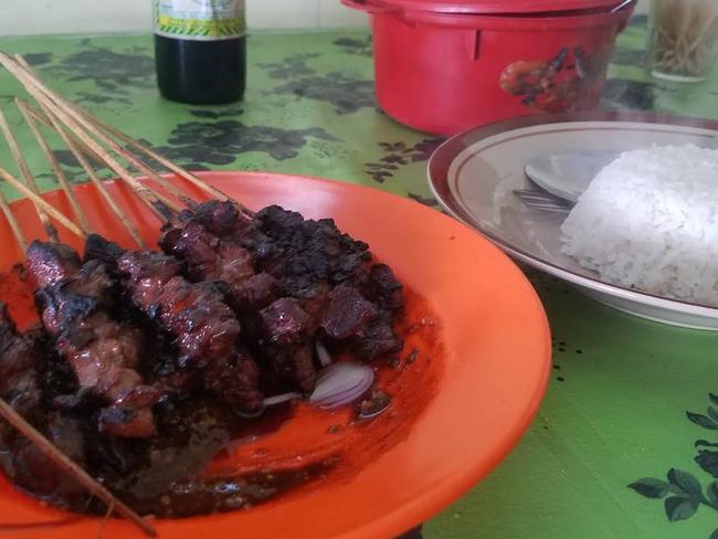 Bali seizes dog meat as Aussies tricked into eating ‘skewers’