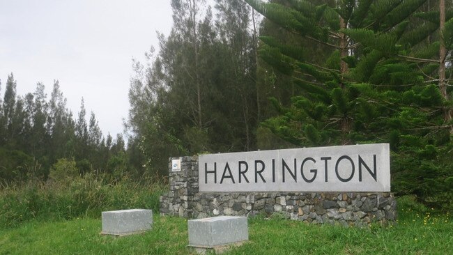 Harrington residents renew calls for a Pacific Highway overpass into Harrington Rd. Pic by Daniel Mills