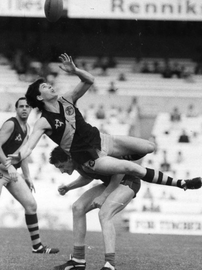 Stephen Kernahan takes a mark for Glenelg against Norwood at Football Park in 1985.