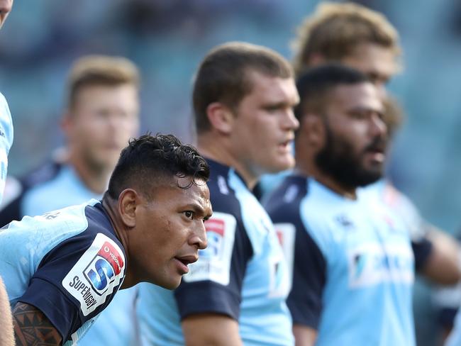 SYDNEY, AUSTRALIA - APRIL 02:  Israel Folau of the Waratahs and his team look dejected after a Crusaders try during the round six Super Rugby match between the Waratahs and the Crusaders at Allianz Stadium on April 2, 2017 in Sydney, Australia.  (Photo by Mark Kolbe/Getty Images)