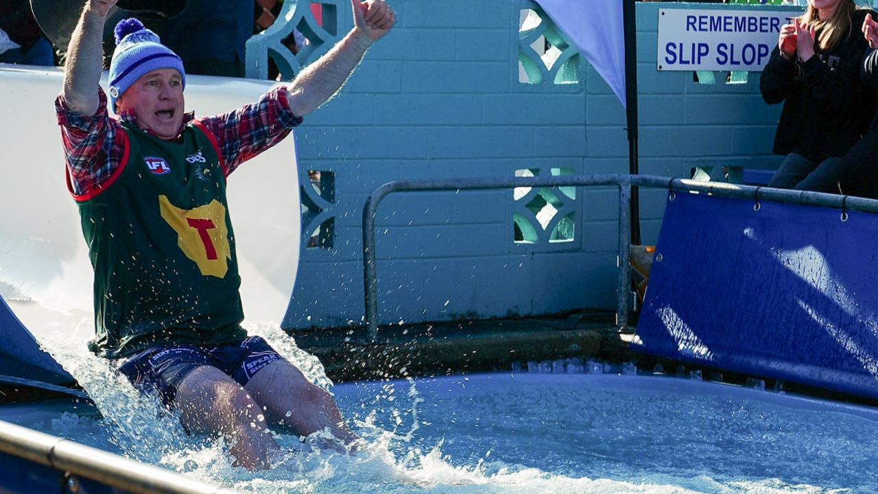 Premier takes the plunge, but voters set to leave major parties out in the cold