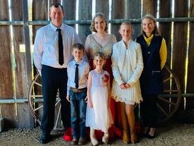 Nick Cooper with (back) daughter Annika, wife Melissa, (front) children Lincoln, Heidi, and Libby.