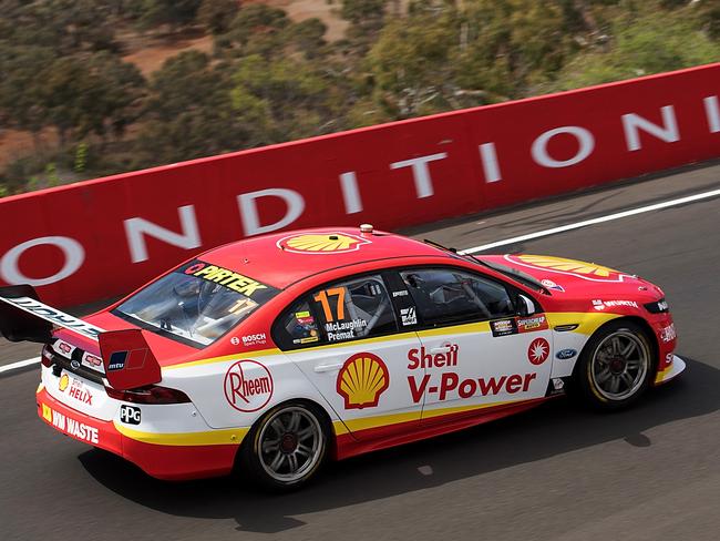 BATHURST, NEW SOUTH WALES - OCTOBER 07: Scott McLaughlin drives the #17 Shell V-Power Racing Team Ford Falcon FGX during practice ahead of this weekend's Bathurst 1000, which is part of the Supercars Championship at Mount Panorama on October 7, 2017 in Bathurst, Australia.  (Photo by Daniel Kalisz/Getty Images)