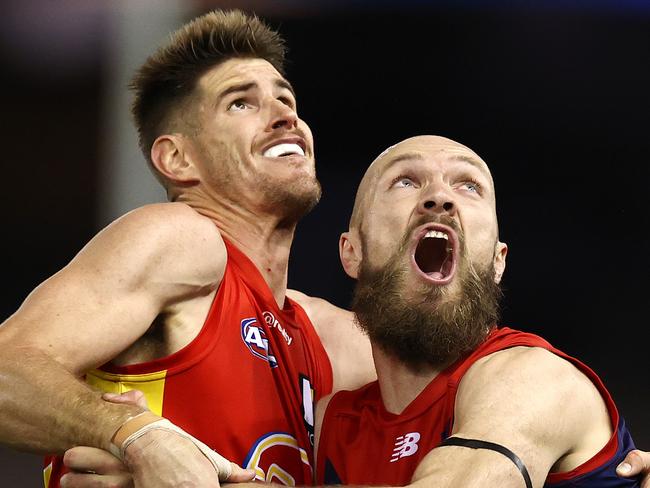 AFL Round 20. Gold Coast Suns v Melbourne at Marvel Stadium, Melbourne. 01/08/2021.   Max Gawn of the Demons and Zac Smith of the Suns    .  Pic: Michael Klein