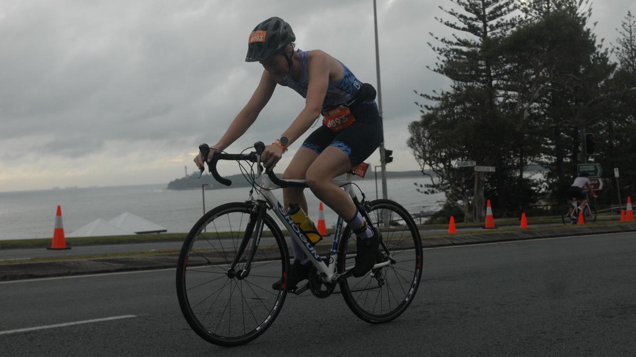 Action from the sprint event at the 2023 Mooloolaba Triathlon.