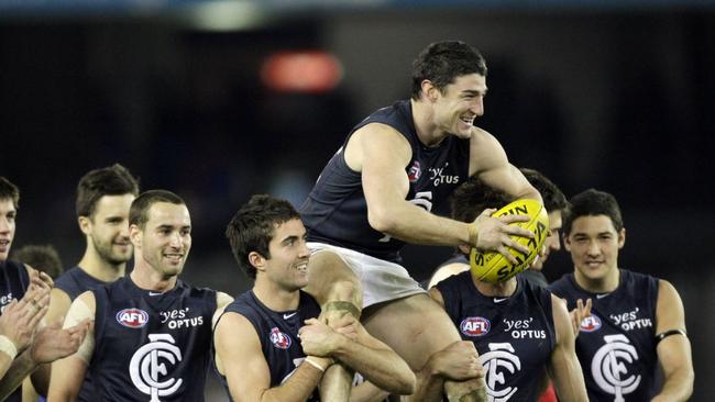 27/07/2008 SPORT: Western Bulldogs vs Carlton at the Telstra Dome. Simon Wiggins gets chaired off after playing his 100th game