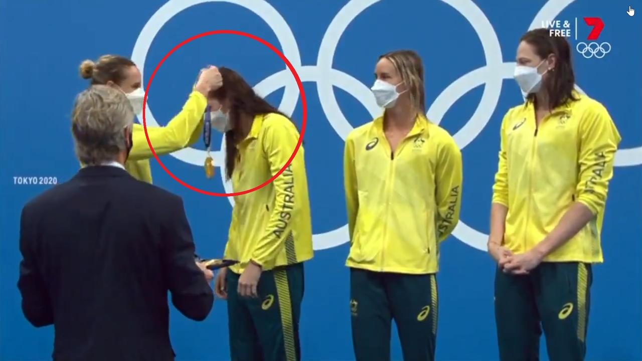 Classy touch by the Aussie golden girls.