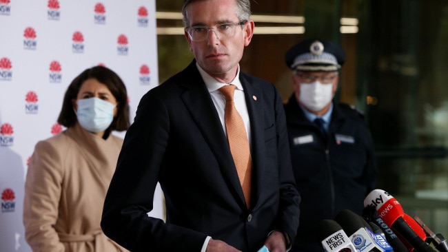 NSW Treasurer Dominic Perrottet says he has “no recollection” of suggesting the state’s top doctor should take a pay cut amid the Northern Beaches coronavirus outbreak over Christmas. Photo: Lisa Maree Williams/Getty Images