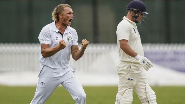 Zac Orr celebrates a wicket. Picture: Valeriu Campan