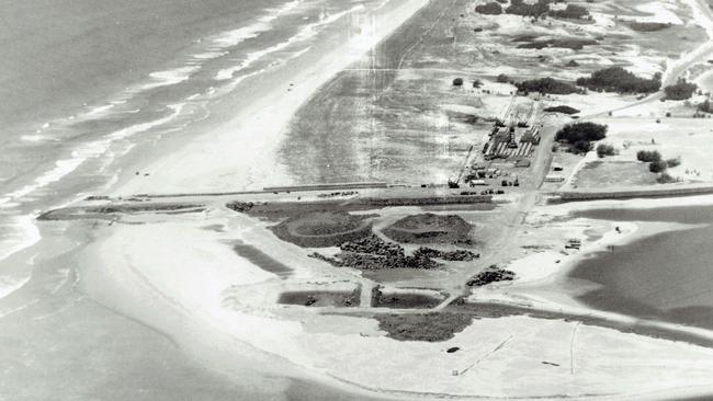 Southport Seaway construction at the Spit. Taken 03/01/85.