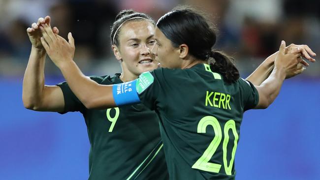 Caitlin Foord is poised to join fellow Matildas star Sam Kerr in England.