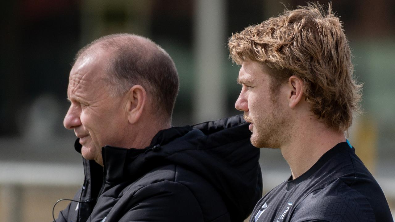 Power coach Ken Hinkley with new recruit Jason Horne-Francis. Picture: NCA NewsWire / Naomi Jellicoe