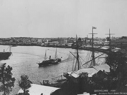 A steamer passes Kangaroo Point, leaving the pre-Story Bridge port of Brisbane in the late 19th century.