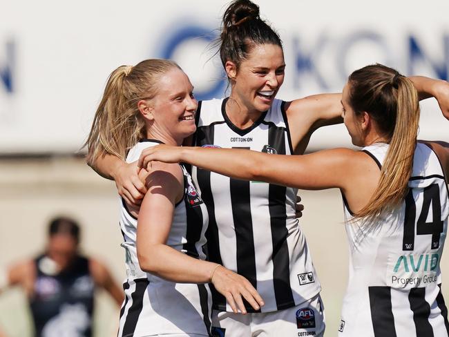 Sharni Layton of the Magpies celebrates the win with teammates during the Round 2 AFLW match between the Carlton Blues and Collingwood Magpies at Ikon Park in Melbourne, Sunday, February 16, 2020. (AAP Image/Michael Dodge) NO ARCHIVING, EDITORIAL USE ONLY