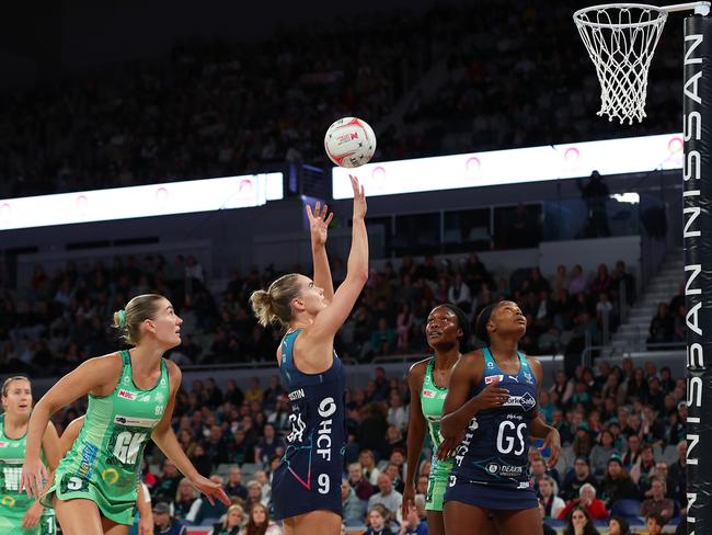 A Kiera Austin Super Shot in the dying moments has helped the Fever to a one-point victory over the West Coast Fever. Picture: Graham Denholm/Getty Images