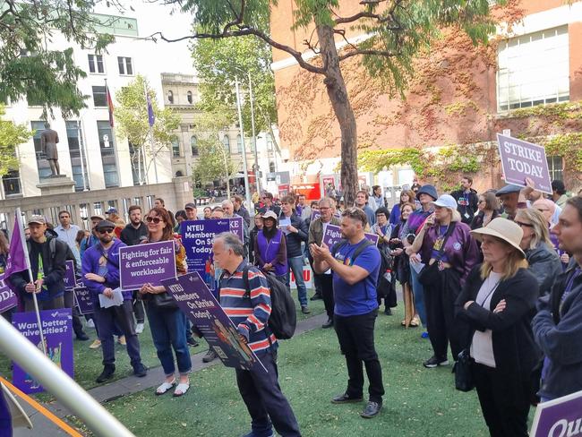 RMIT staff participating in strike action following 1000 days without a new enterprise agreement.