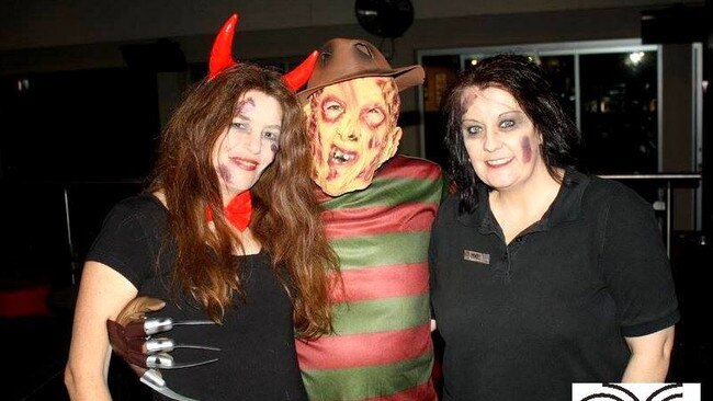 Nightlife at the Eyre Hotel, Whyalla in 2015