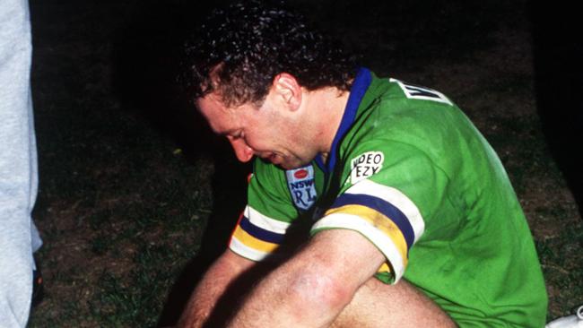 Ricky Stuart in tears after the 1991 grand final.