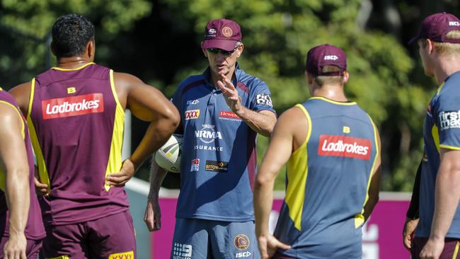 Wayne Bennett faces a real challenge. (AAP Image/Glenn Hunt)