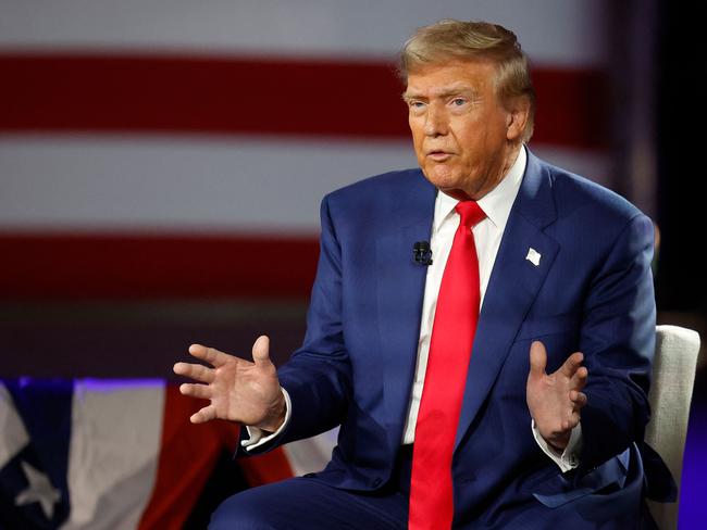 HARRISBURG, PENNSYLVANIA - SEPTEMBER 04: Republican presidential nominee, former U.S. President Donald Trump participates in a Fox News Town Hall with Sean Hannity at the New Holland Arena on September 04, 2024 in Harrisburg, Pennsylvania. Trump and Democratic presidential nominee, U.S. Vice President Kamala Harris continue to campaign across swing states as polls show a tight race prior to next weekâs presidential debate in Philadelphia.   Kevin Dietsch/Getty Images/AFP (Photo by Kevin Dietsch / GETTY IMAGES NORTH AMERICA / Getty Images via AFP)